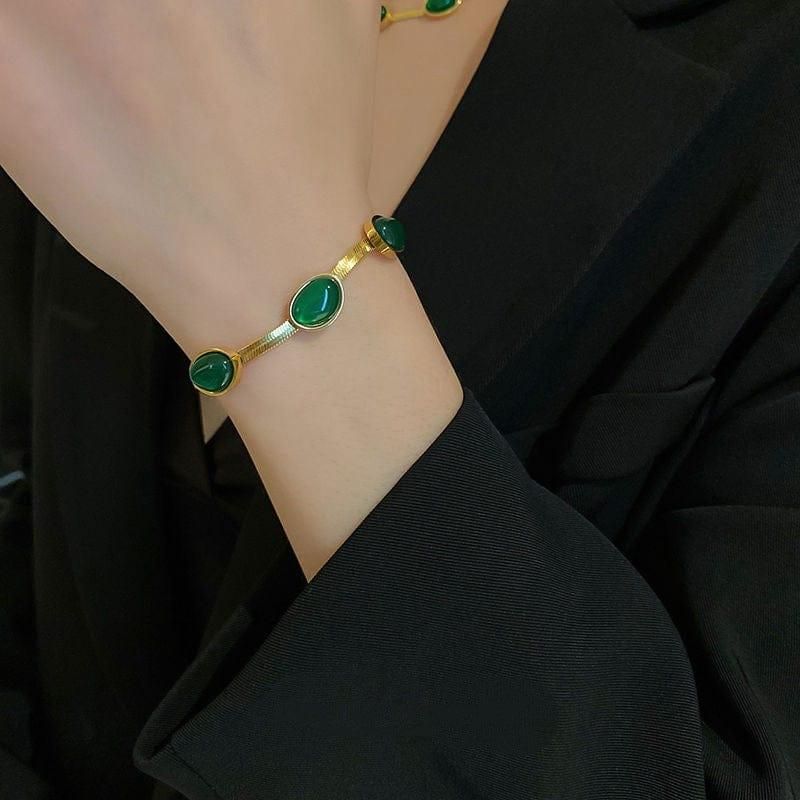 Zen Oval Green Crystal Pendant Necklace Set With Bracelet