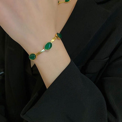 Zen Oval Green Crystal Pendant Necklace Set With Bracelet